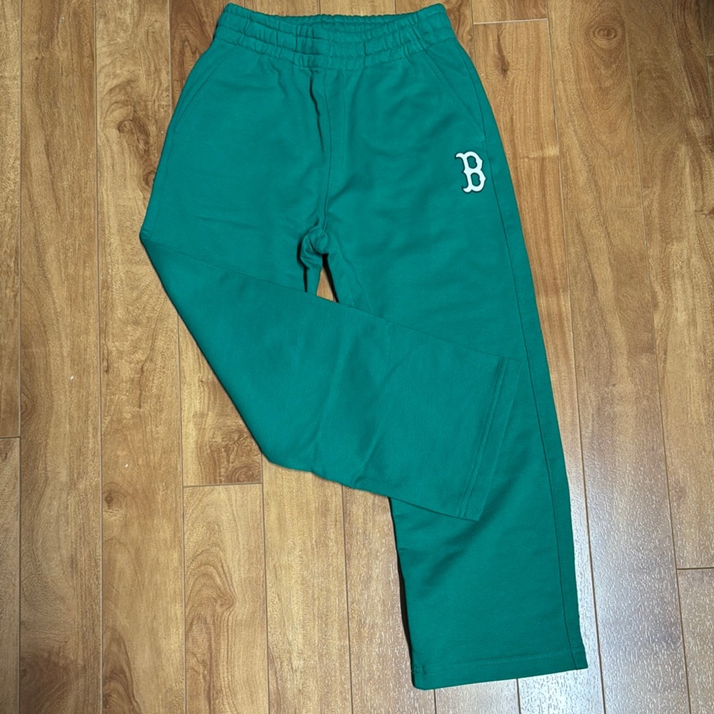 Green Joggers with Elastic Waistband and Relaxed Fit